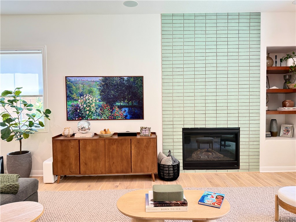 MLS #OC25094517 image #3