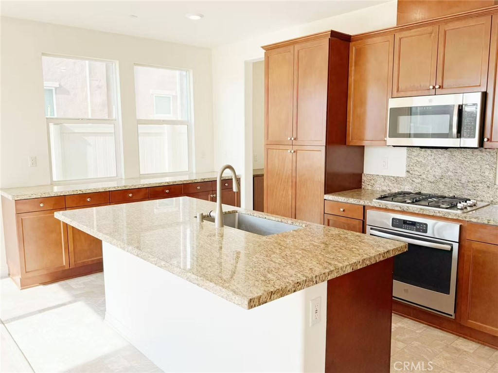 MLS #OC25094836 image #6