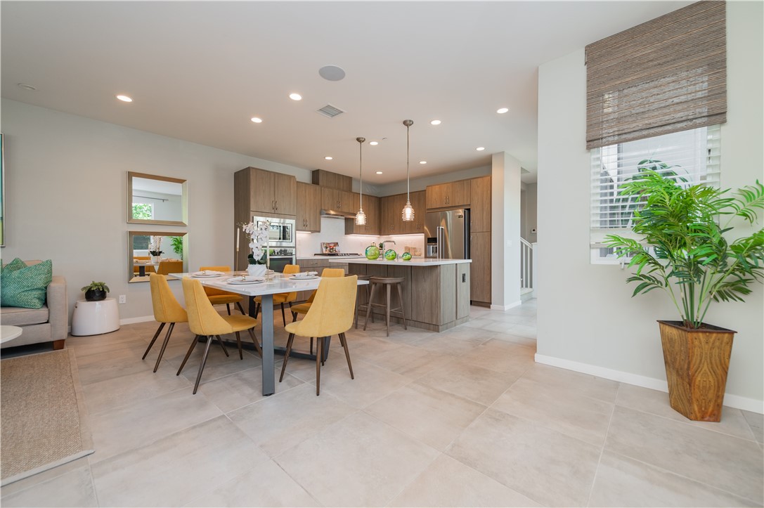 MLS #OC25094954 image #2