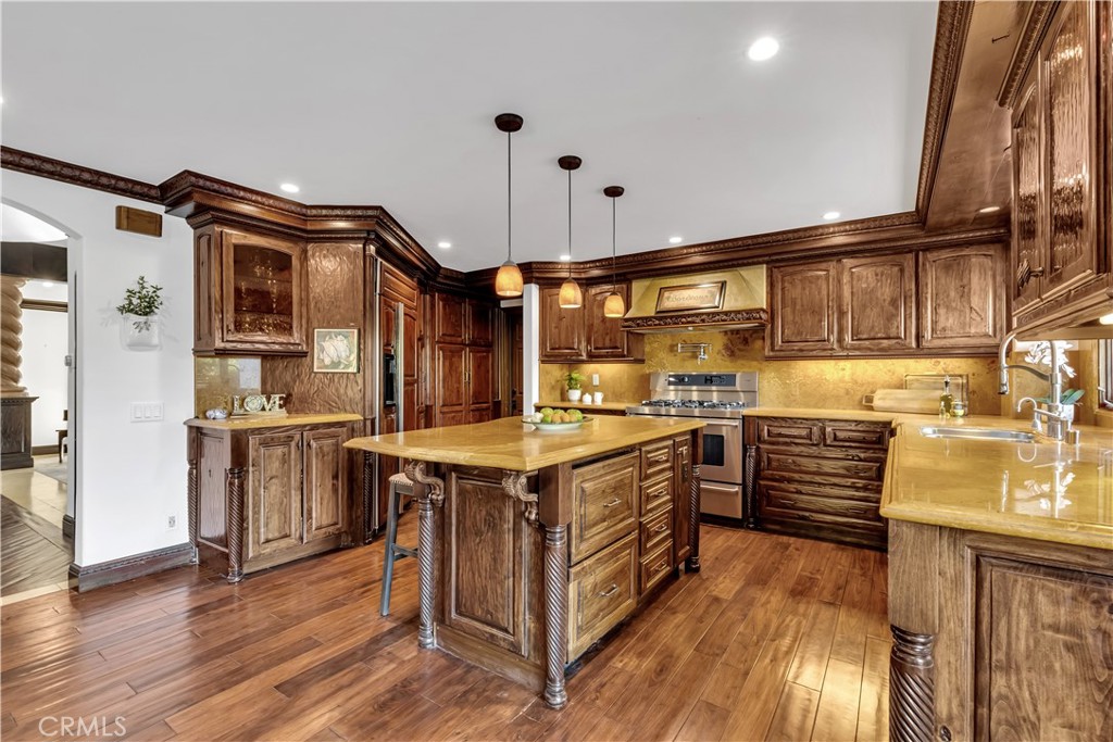 MLS #OC25095395 image #12