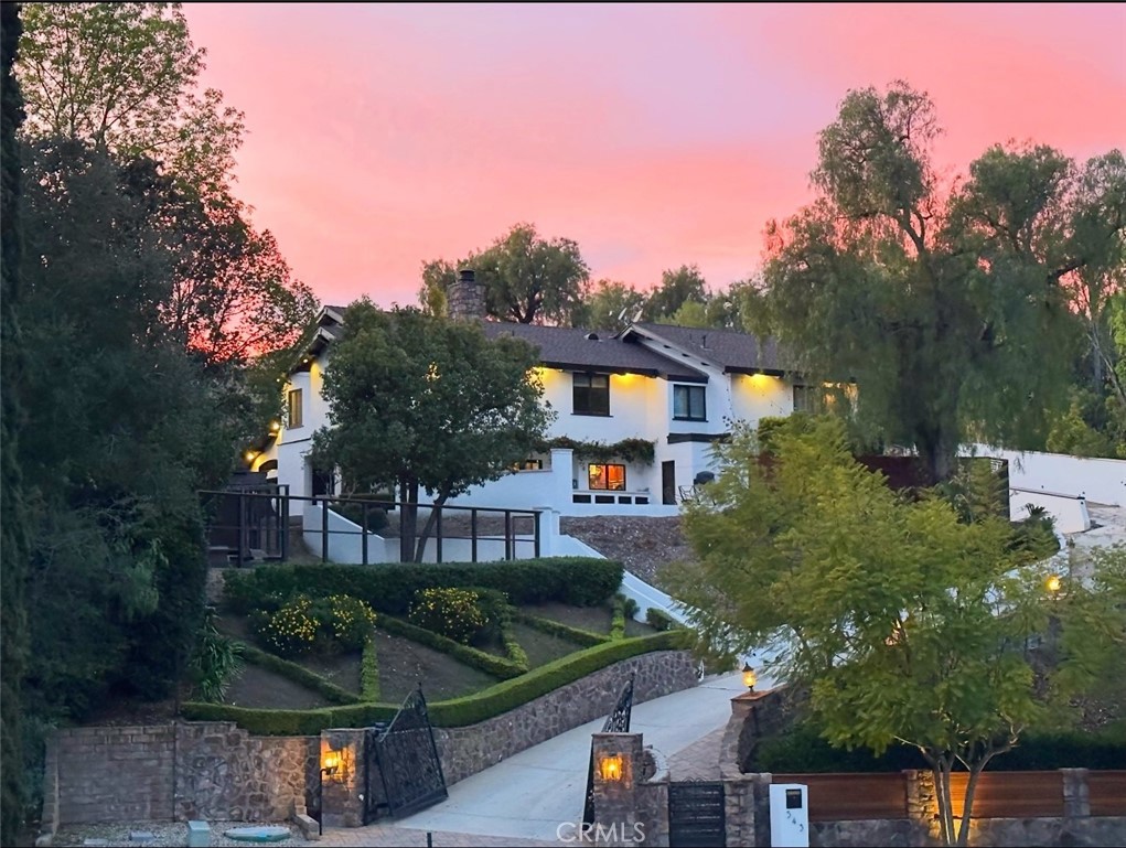 MLS #OC25095395 image #2