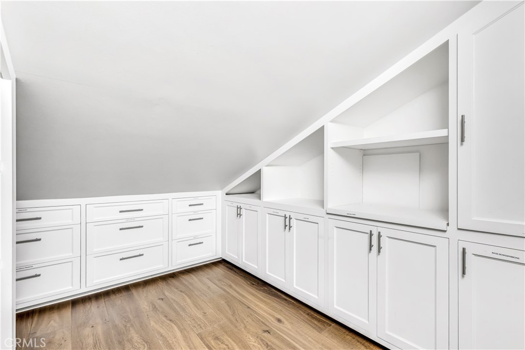 MLS #OC25095395 image #28