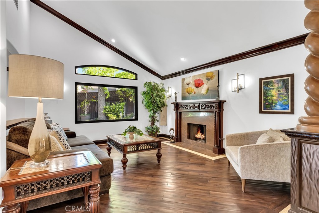 MLS #OC25095395 image #5