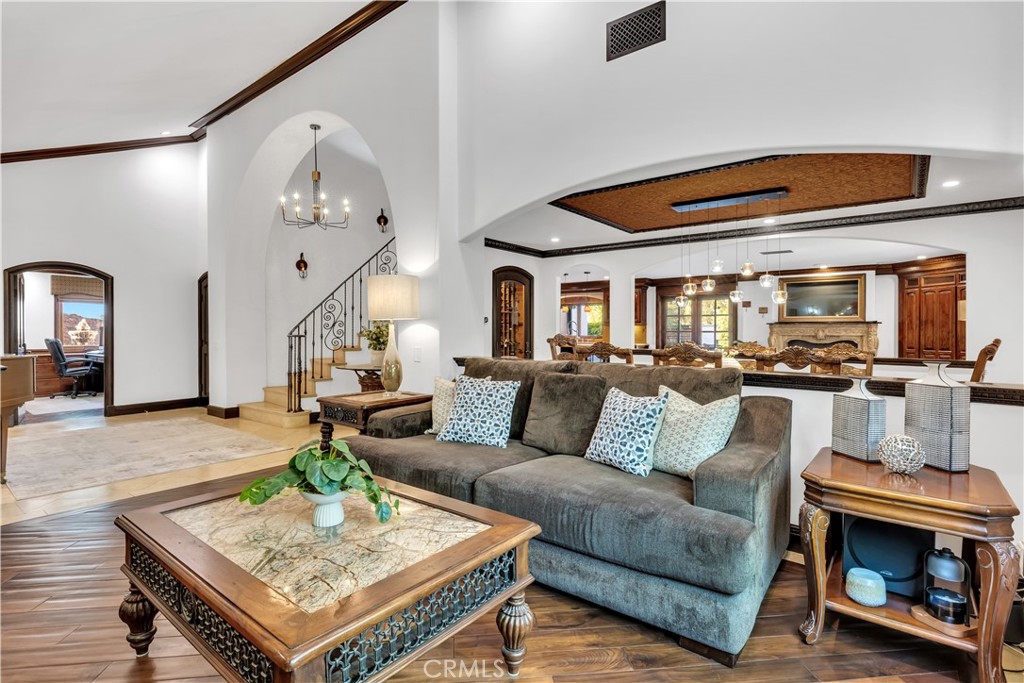 MLS #OC25095395 image #7