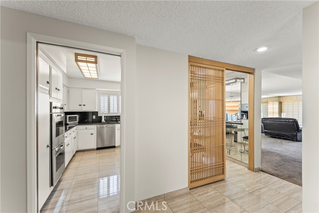 MLS #OC25096391 image #5