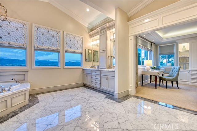 MLS #OC25096553 image #27