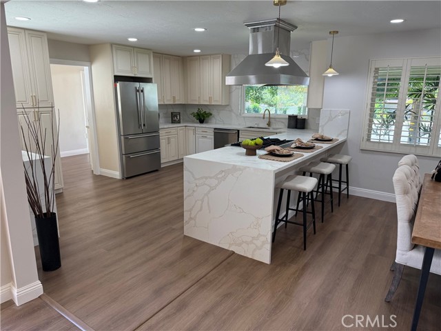 MLS #OC25096832 image #3