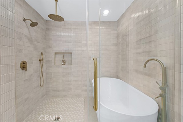 MLS #OC25096832 image #31