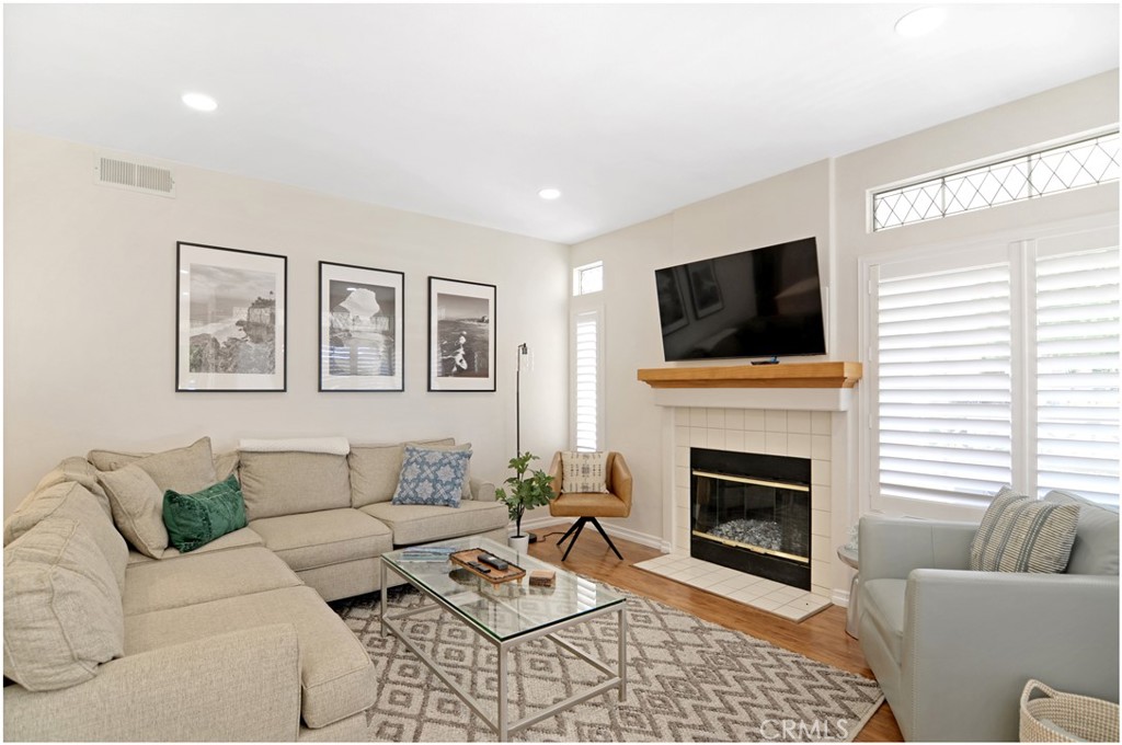 MLS #OC25097679 image #10