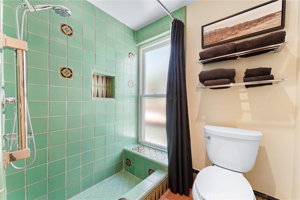 MLS #OC25098501 image #32