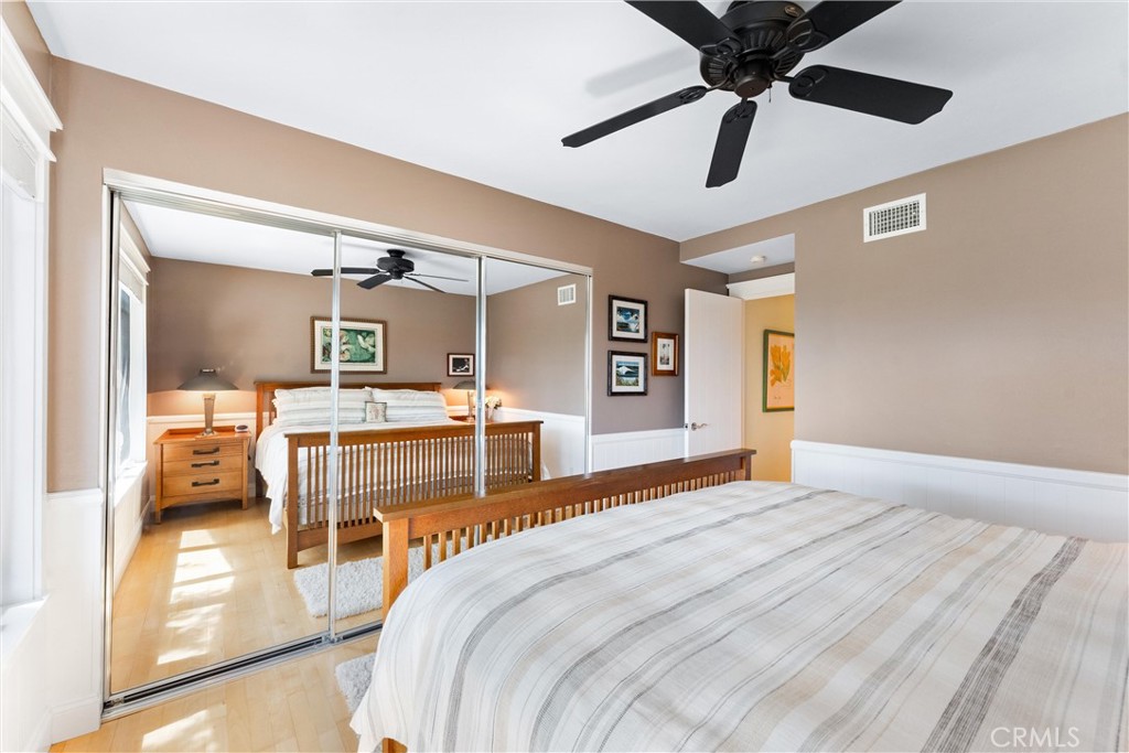 MLS #OC25098501 image #34