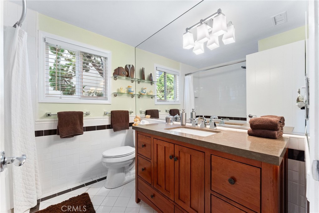 MLS #OC25098501 image #35