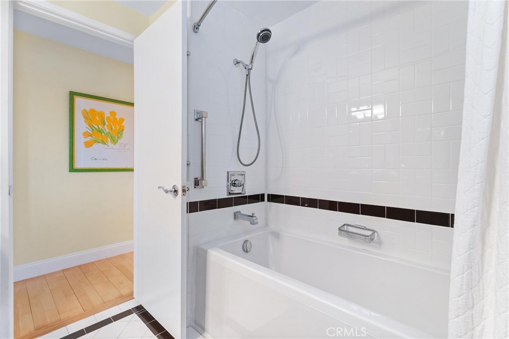 MLS #OC25098501 image #36