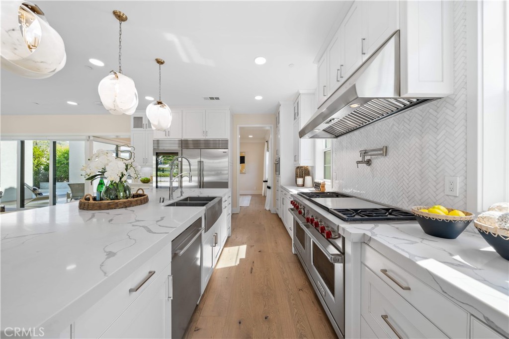 MLS #OC25098693 image #9