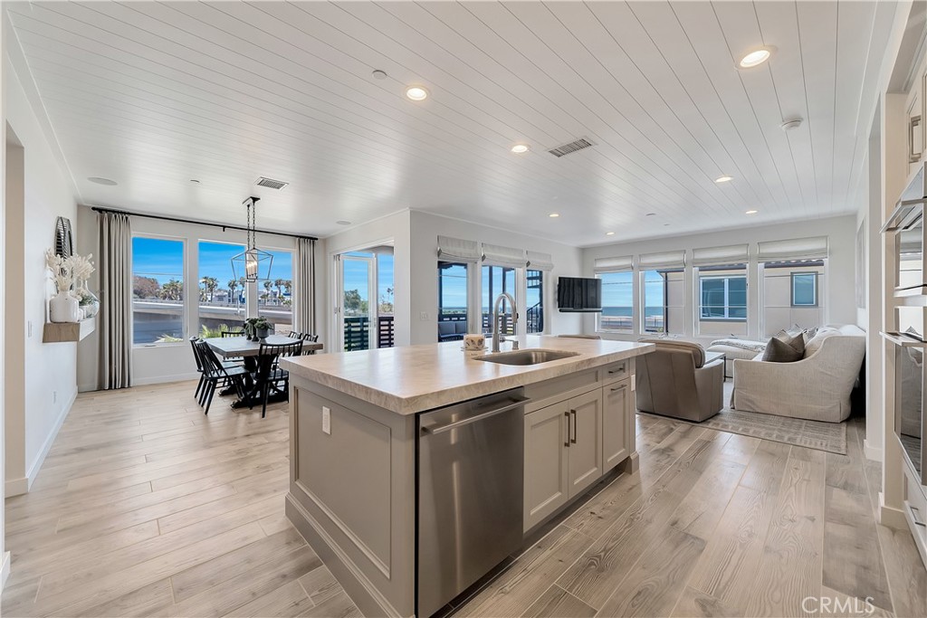 MLS #OC25099202 image #10