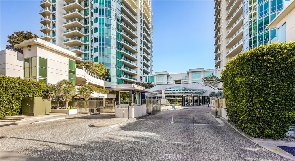 MLS #OC25099620 image #1