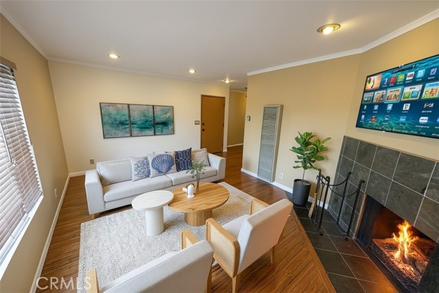 MLS #OC25099889 image #1