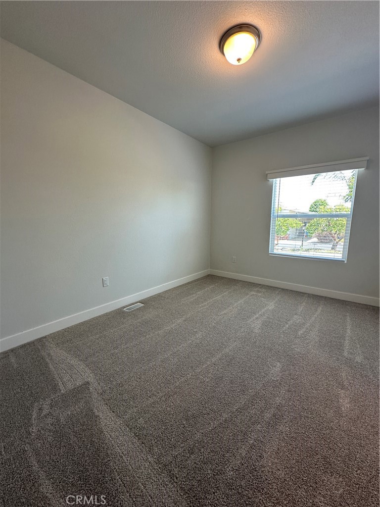 MLS #OC25100305 image #21