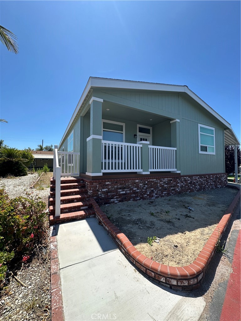 MLS #OC25100305 image #3