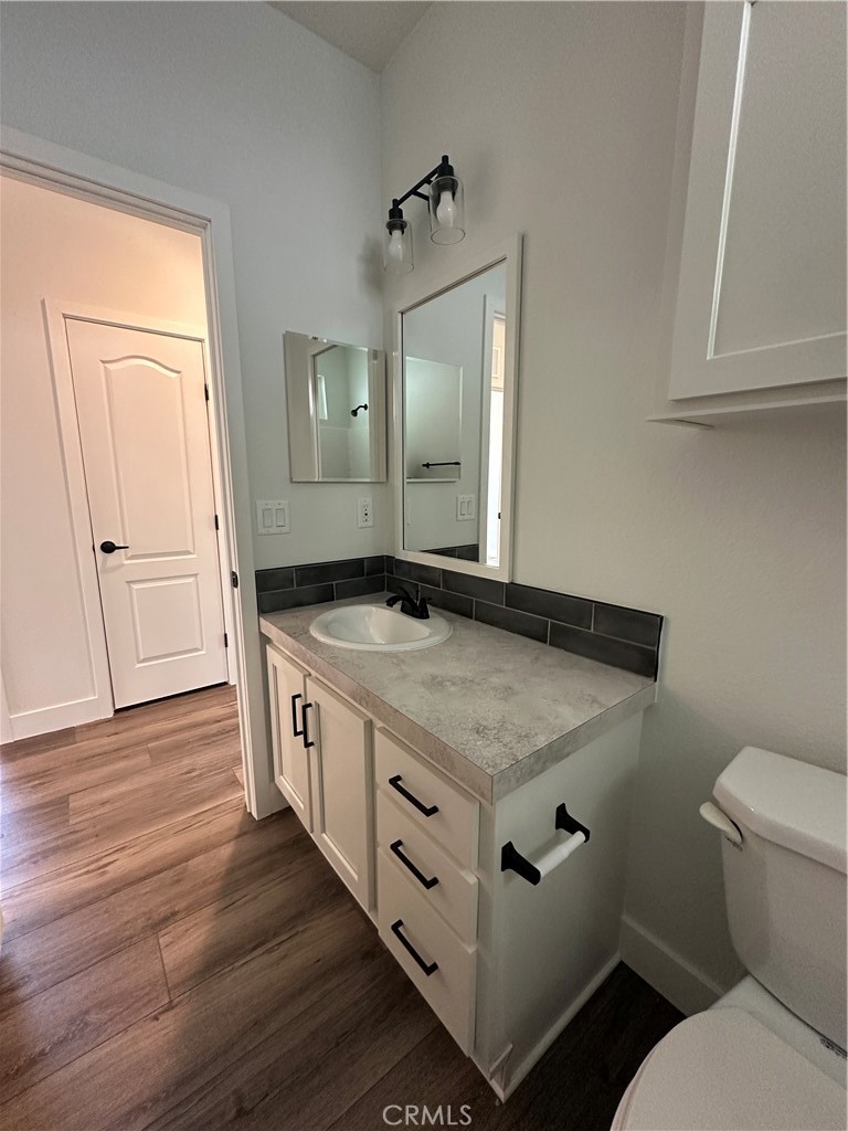 MLS #OC25100305 image #32