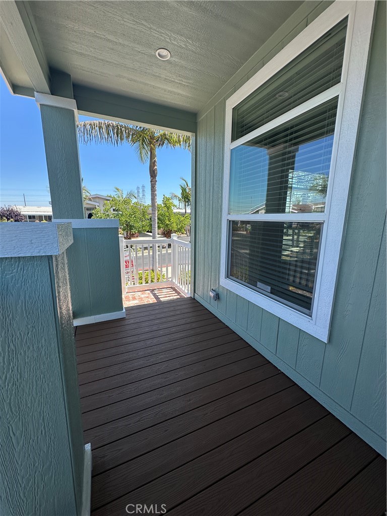 MLS #OC25100305 image #6