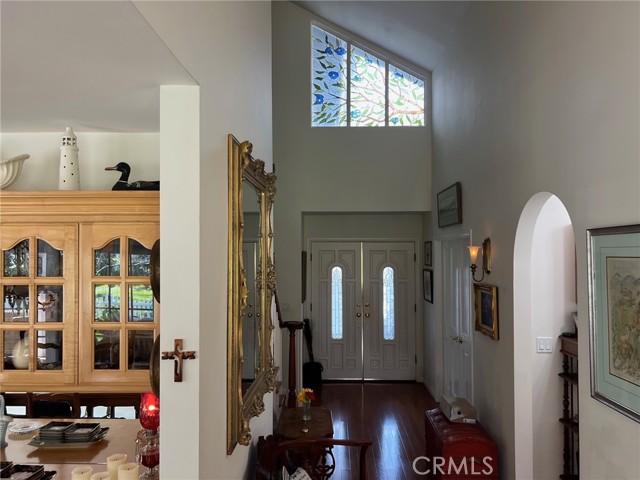 MLS #OC25100375 image #1