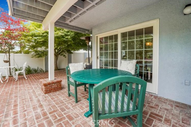 MLS #OC25100375 image #17