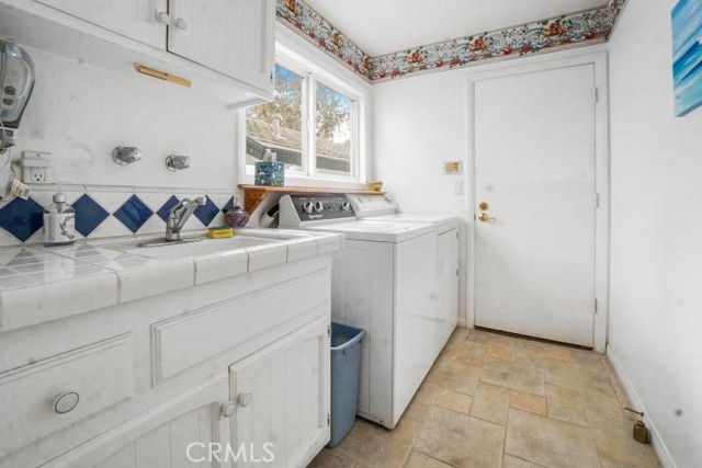 MLS #OC25100375 image #40