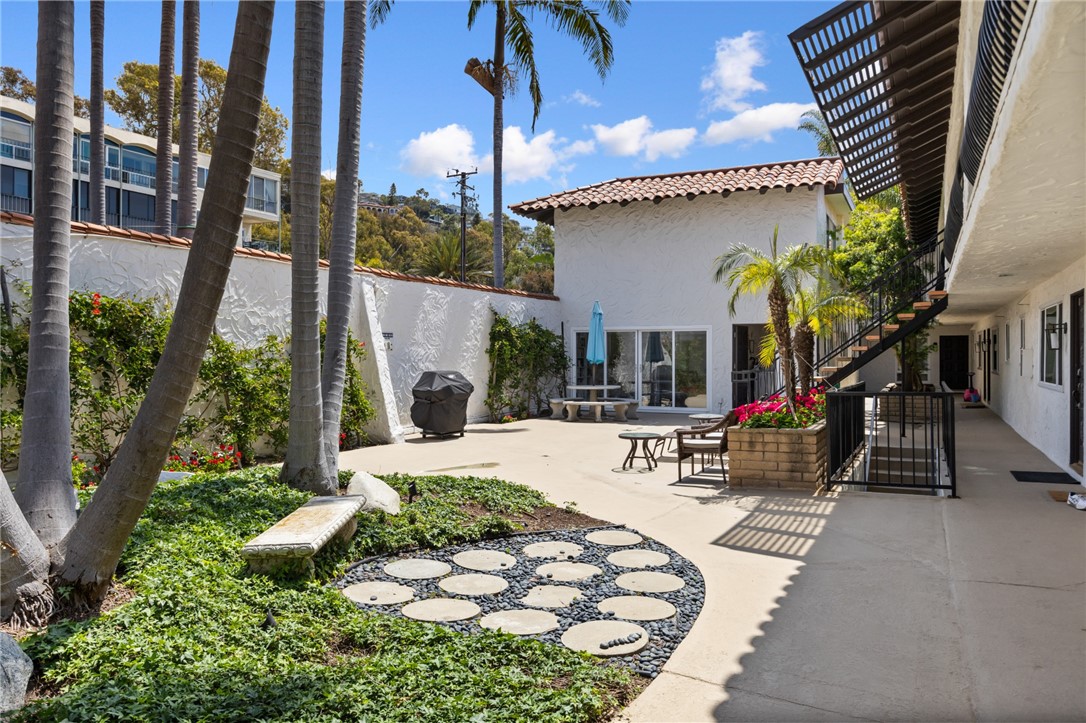 MLS #OC25100622 image #7