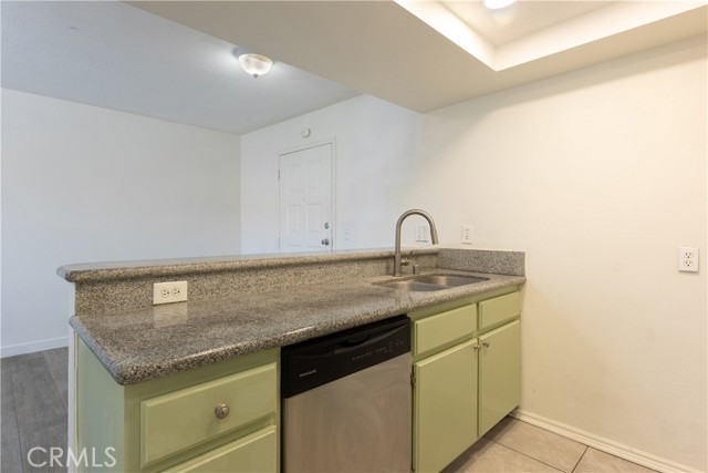 MLS #OC25101101 image #7