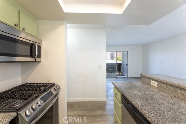 MLS #OC25101101 image #8