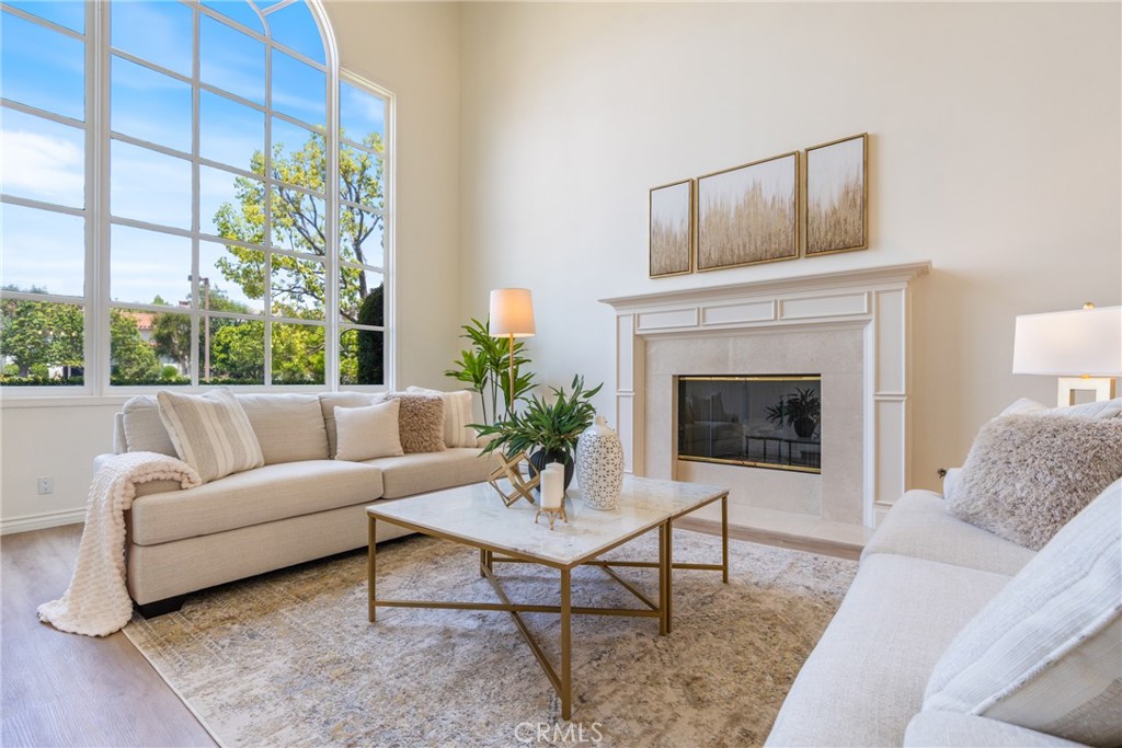 MLS #OC25101826 image #10