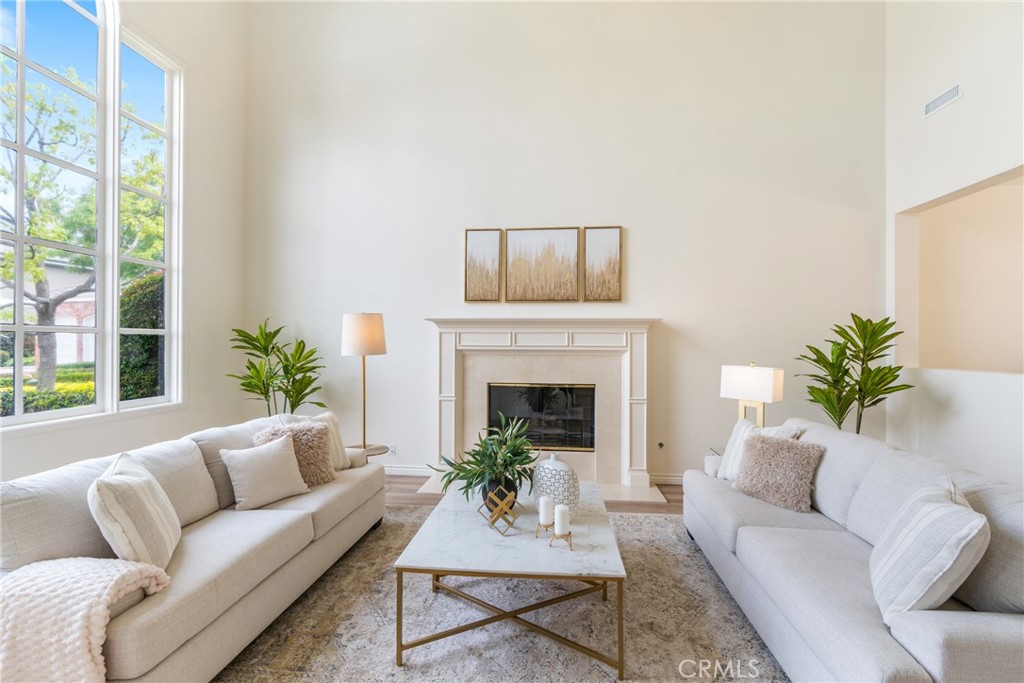 MLS #OC25101826 image #12