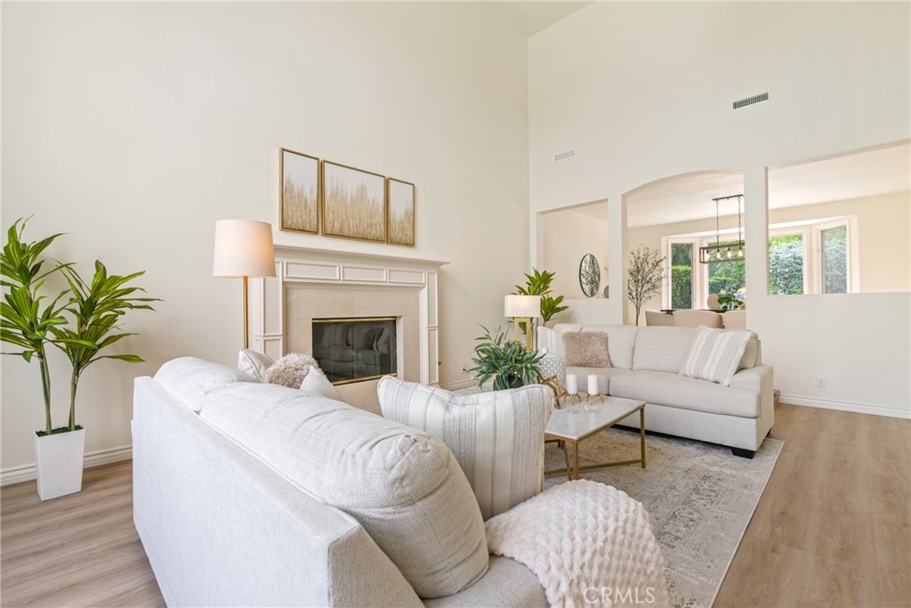 MLS #OC25101826 image #16