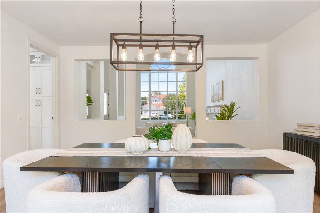 MLS #OC25101826 image #17