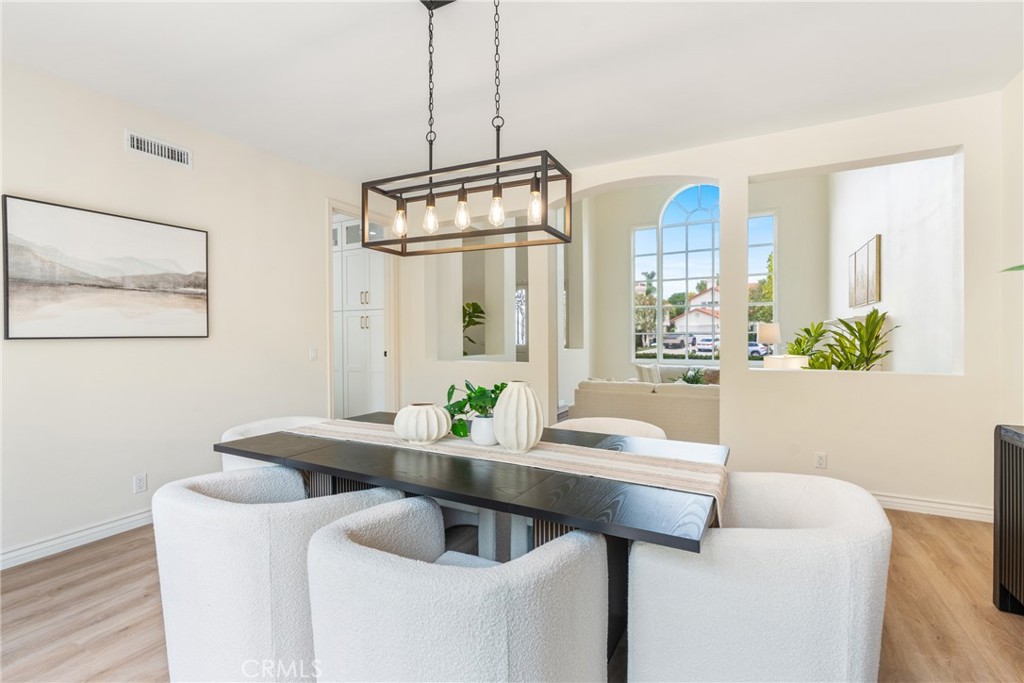 MLS #OC25101826 image #21