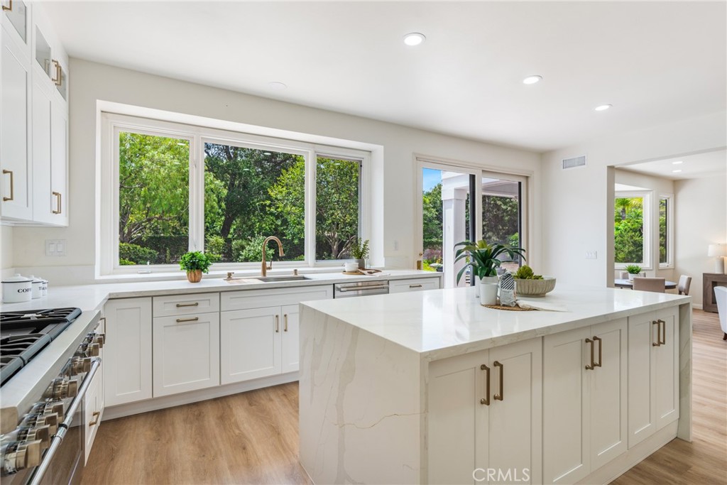 MLS #OC25101826 image #22