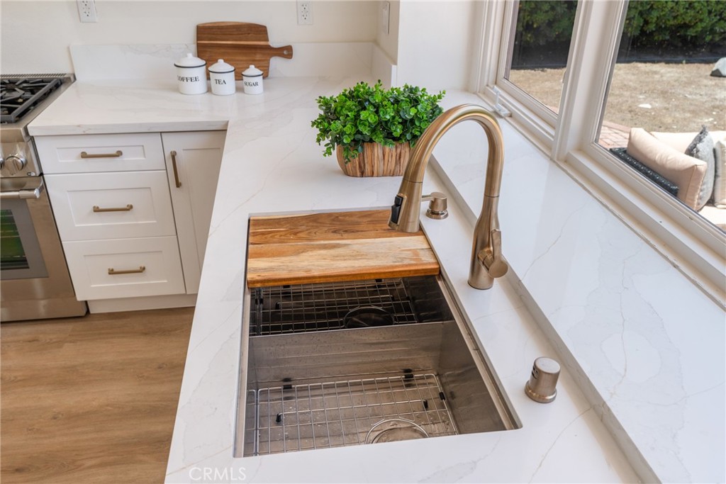 MLS #OC25101826 image #26