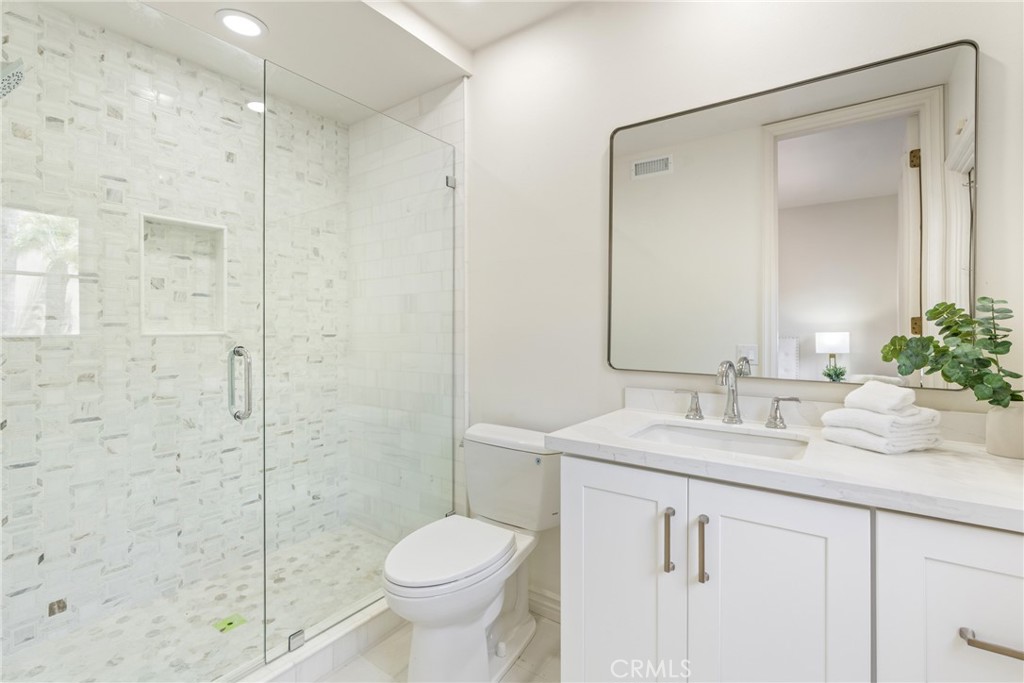 MLS #OC25101826 image #49