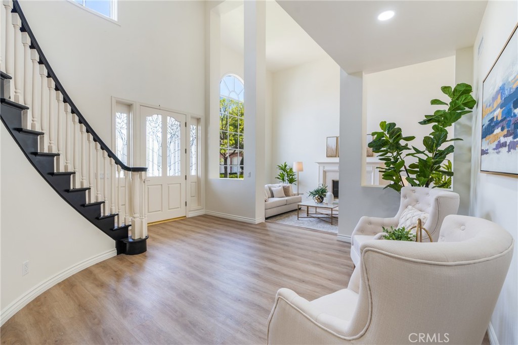 MLS #OC25101826 image #5