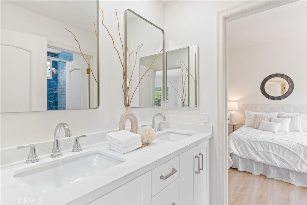 MLS #OC25101826 image #53