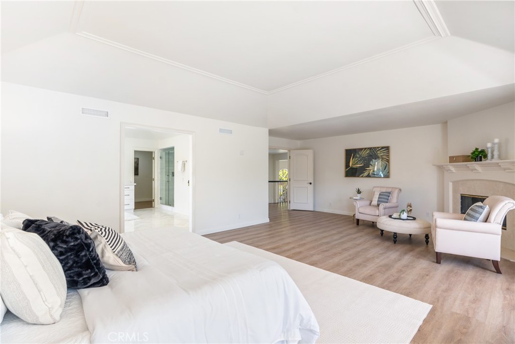 MLS #OC25101826 image #57