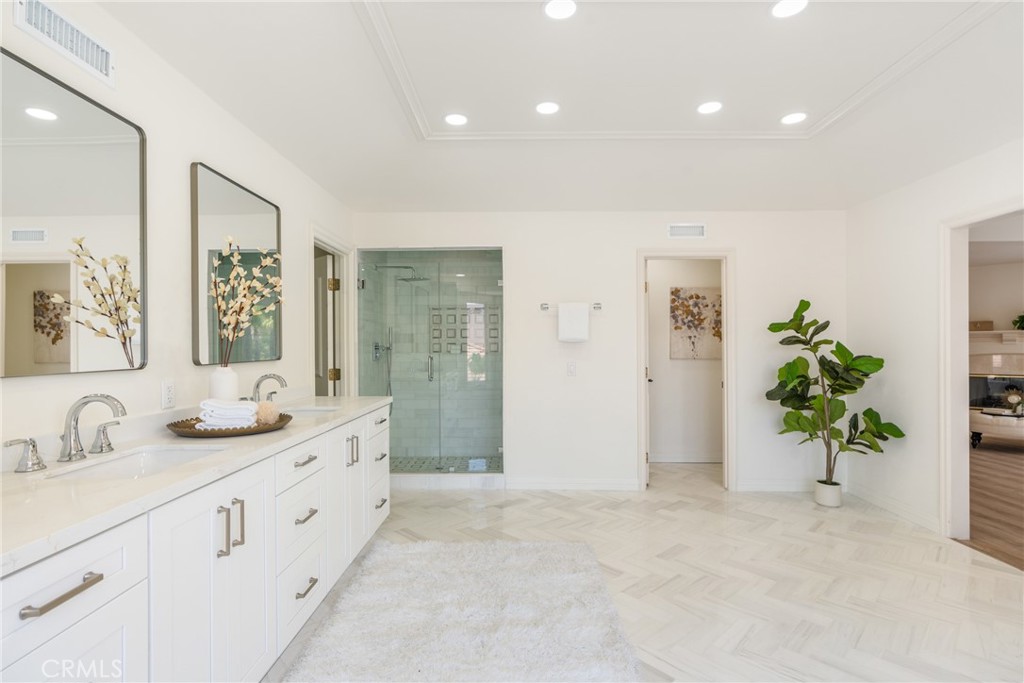 MLS #OC25101826 image #63