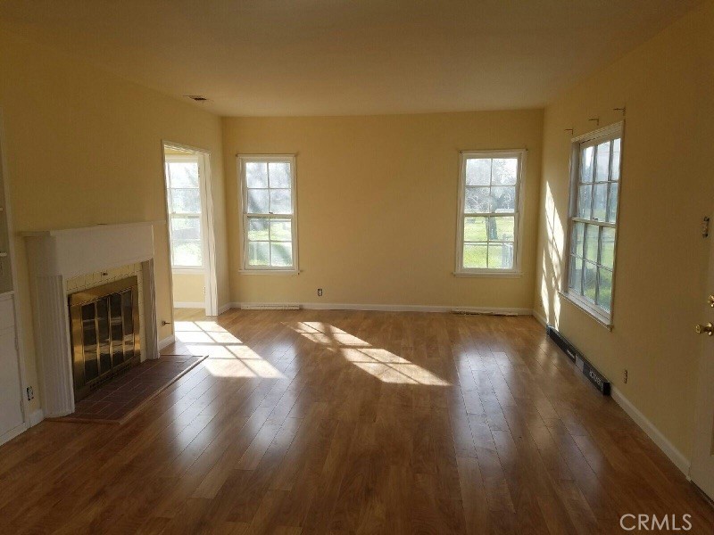 MLS #OC25102486 image #8