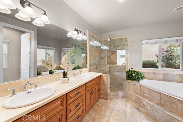 MLS #OC25102720 image #18