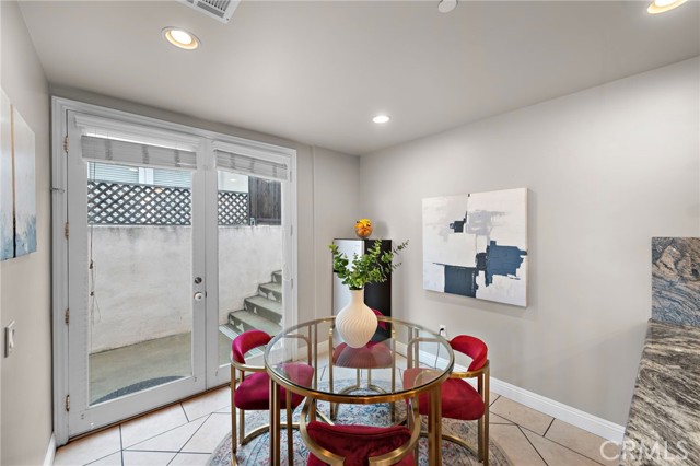 MLS #OC25102720 image #8