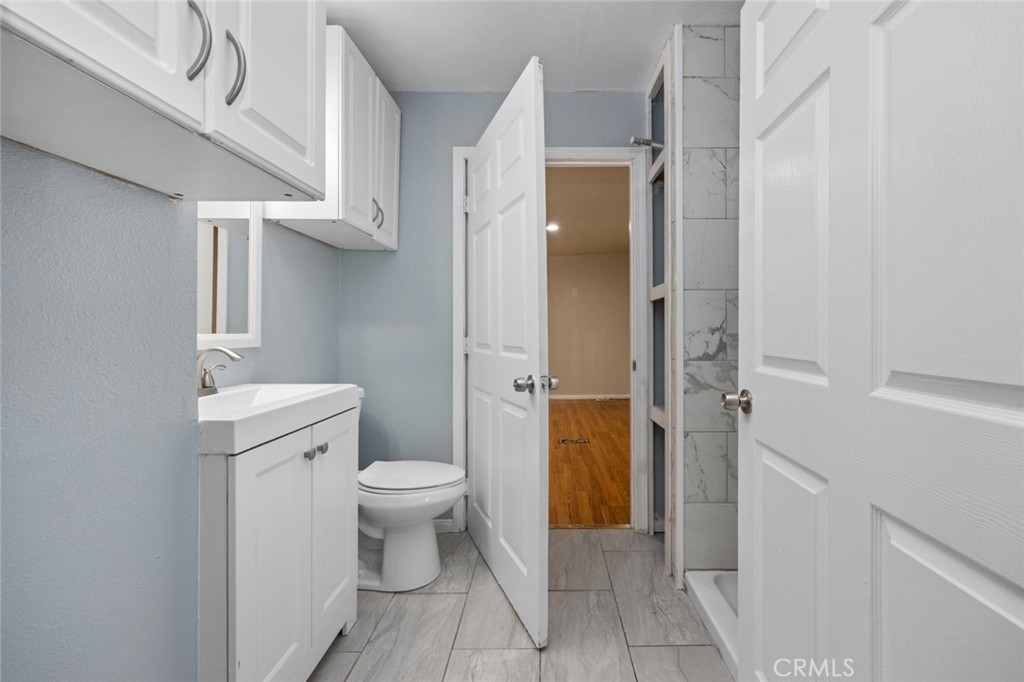 MLS #OC25103342 image #22