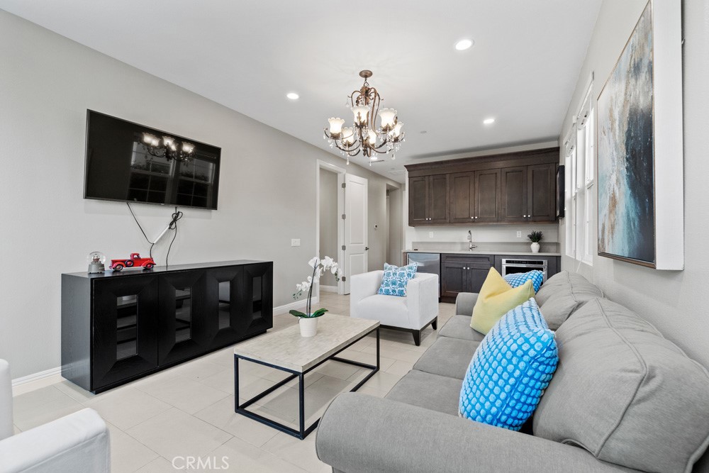 MLS #OC25103472 image #18