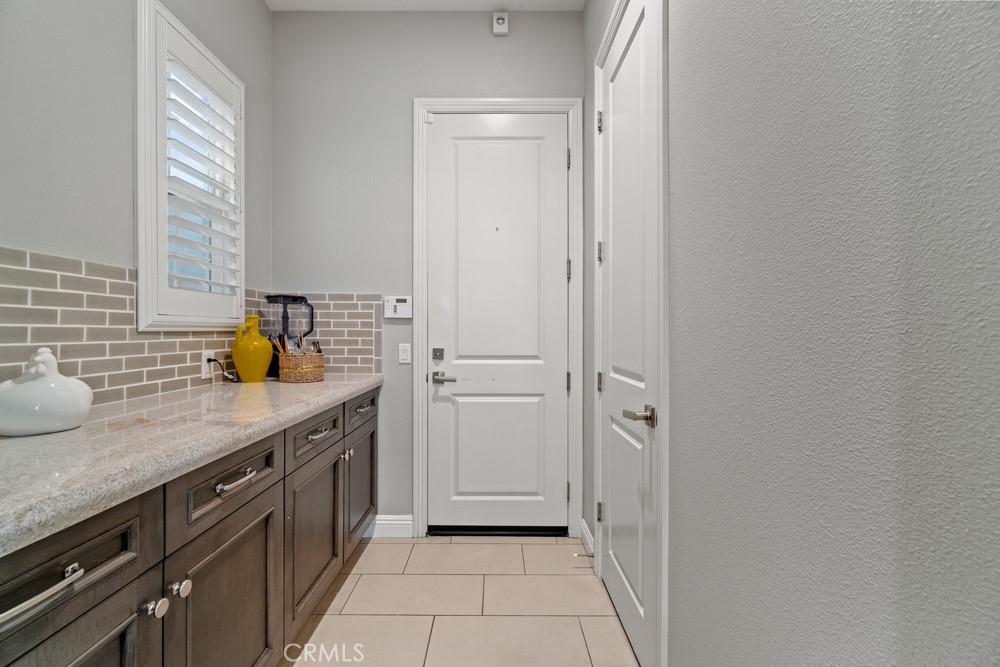 MLS #OC25103472 image #24