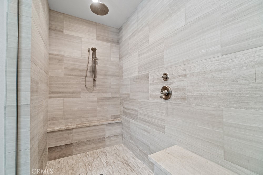 MLS #OC25103472 image #36